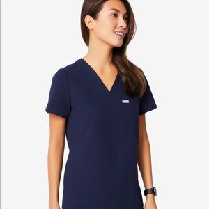 Brand new figs scrub set Xs tall